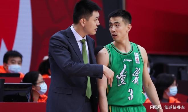 场均狂输34分？辽篮三连败被揍趴下了：杨鸣看后会作何感想？
