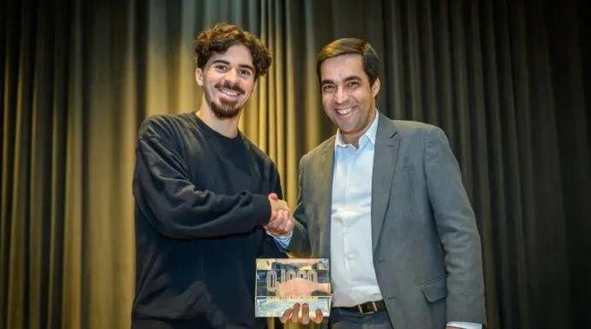 新葡萄牙一哥！維蒂尼亞全票當(dāng)選2025葡萄牙MVP：戰(zhàn)術(shù)核心+7冠王