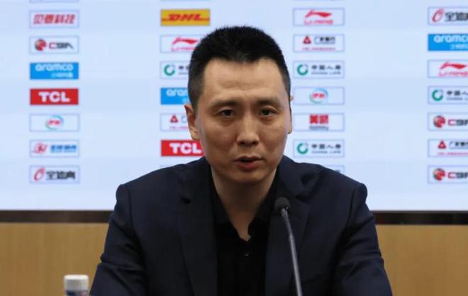 胜新疆采访！卢伟强调防守与篮板重要性，王哲林亲承吃止痛药！