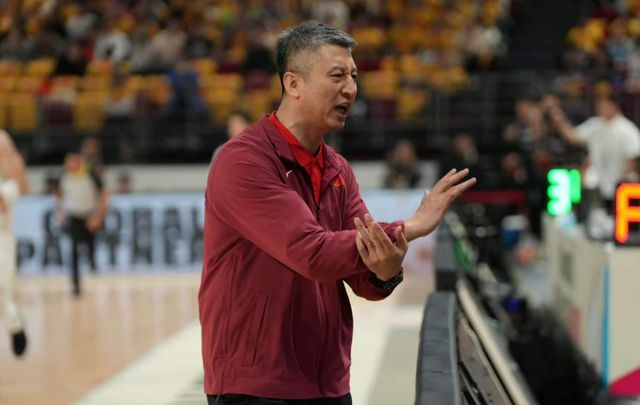 中国男篮全力出击！郭士强拒绝输球，赵继伟回归首秀，央视直播