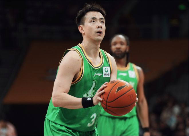 里程碑之战！赵继伟16+7+8统治加时 总抢断超琼斯升历史第9