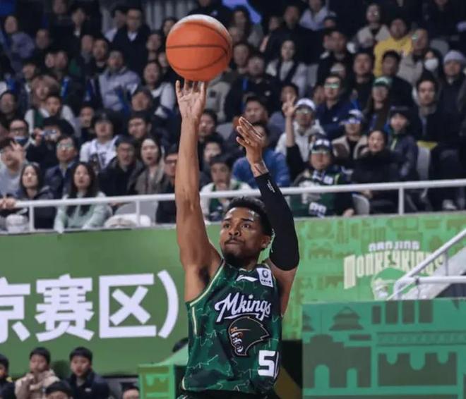 同曦双核齐爆是真恐怖！汉兹+郭昊文轰74分，攻坚拉满却无缘集训