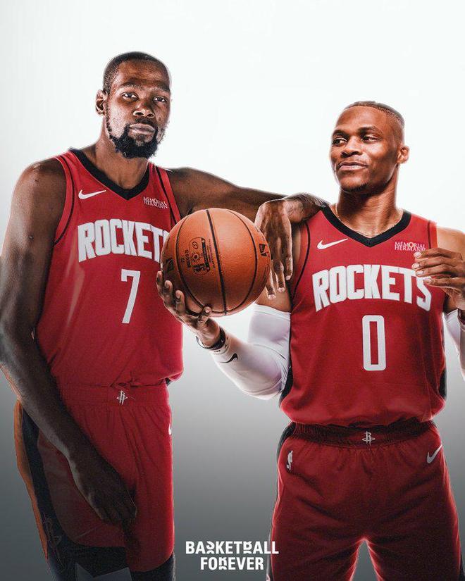 杜兰特：威少是传奇理应留在NBA，若能在火箭重聚会很棒