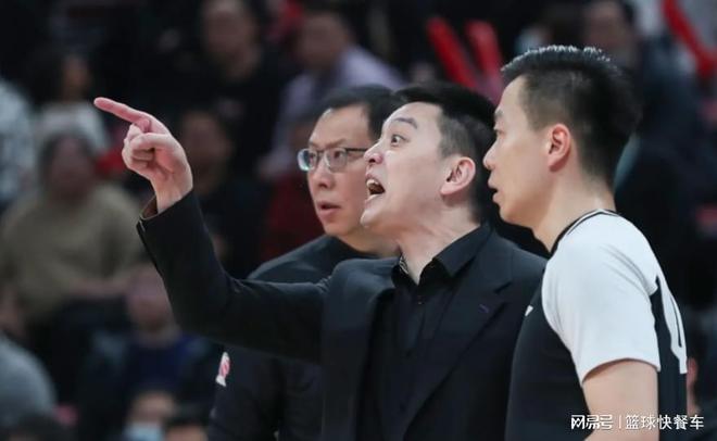 CBA总决赛太疯狂了！杨鸣潘江联手解说G1战：辽宁山西两大名帅PK