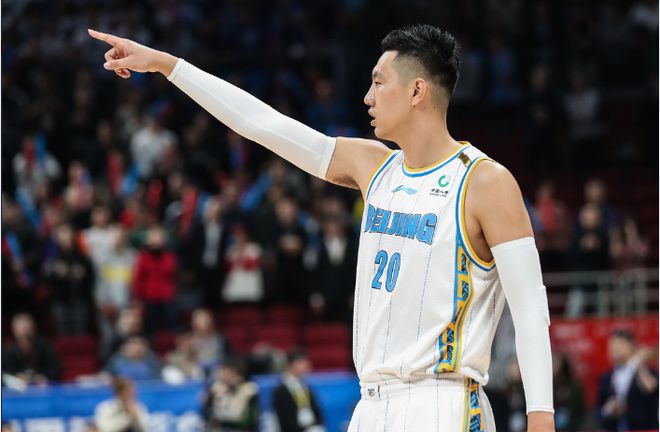 翟晓川续约情况：大概率签两年老将合同 总决赛G5曾罚球准绝杀