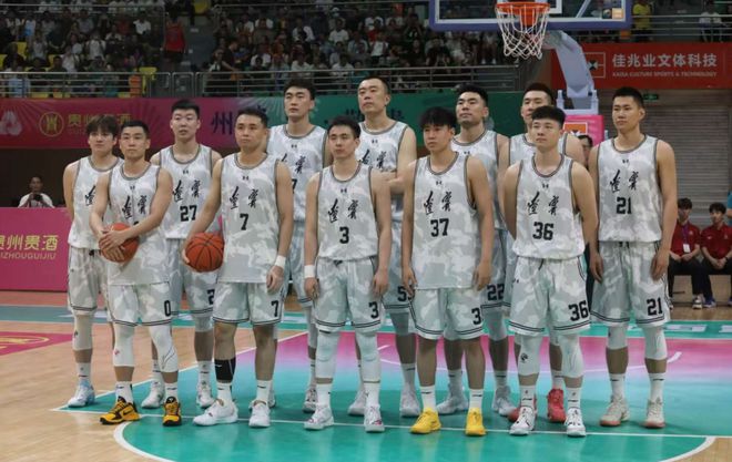 中國男籃不利消息！CBA兩大猛將被勁敵搶先歸化，亞洲杯難奪冠