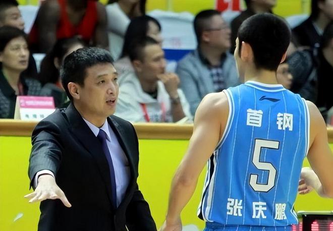 CBA两队教练更迭，张庆鹏入主北控，周金利执掌天津
