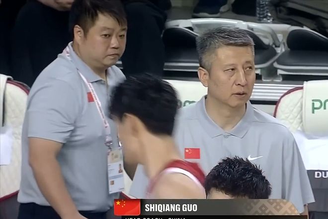 中國男籃：二番戰3大變化，胡明軒的使用出問題，2點沒做好