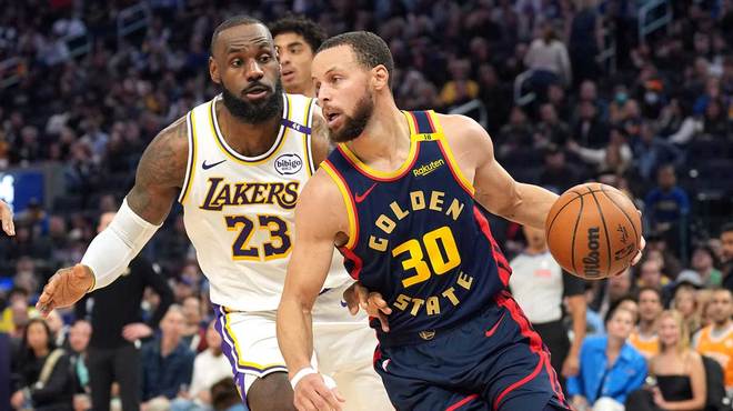 实至名归，库里和詹姆斯当选NBA球星最佳庆祝动作