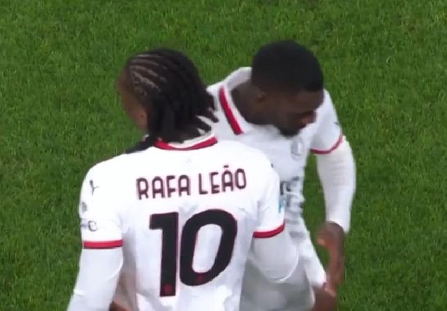 2-1后！AC米兰差前四6分，死磕博洛尼亚+罗马，或帮尤文进欧冠
