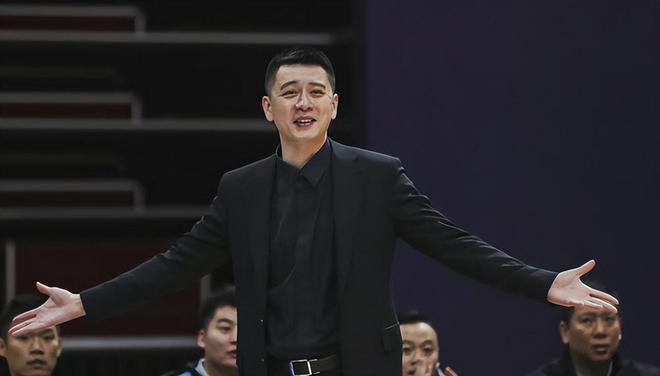 北京101:87广厦！杨鸣解说获好评，总决赛G1之后又连收2项新任务