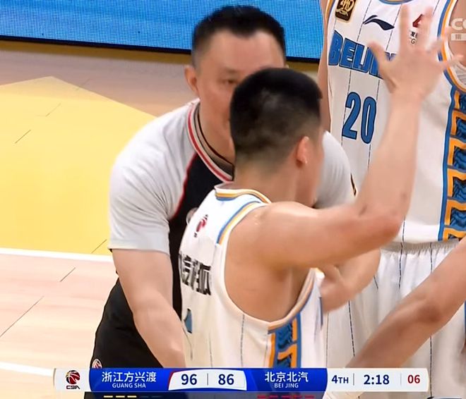 广厦4大主力打满170分钟才赢球！王博这么干，赢了辽篮也没有冠军