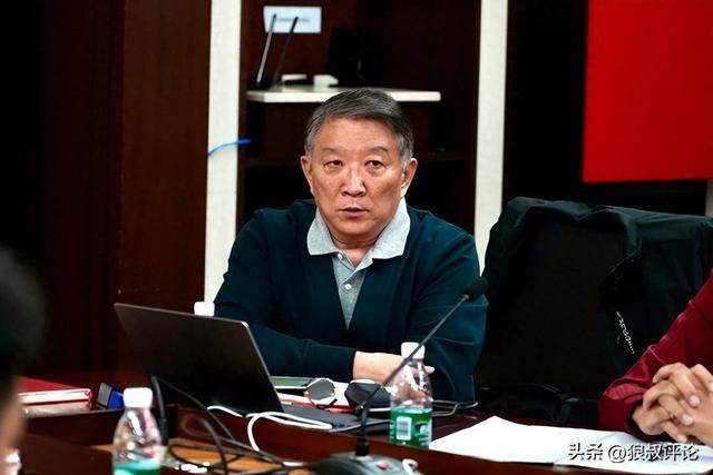 宫鲁鸣：女篮高原集训成效显著 感谢杨家姐妹等老队员努力和付出