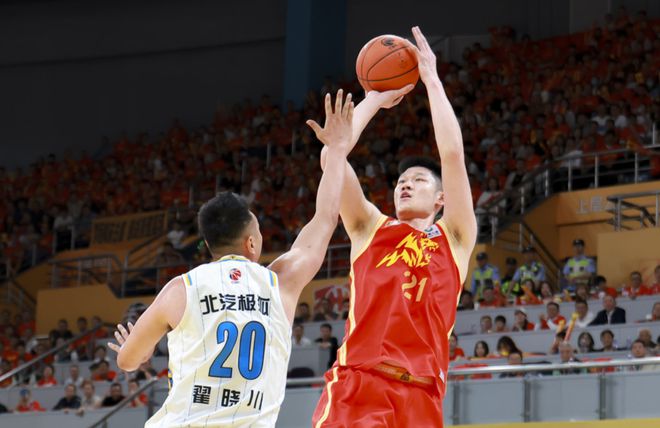总决赛三分6中5！杜润旺国家队位置没了，大秋可与周琦小杨组三塔