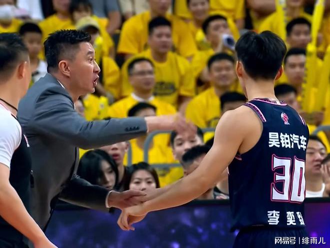 太适合广东队！CBA“空间型锋卫”驰援杜锋，曾压制男篮第一控卫