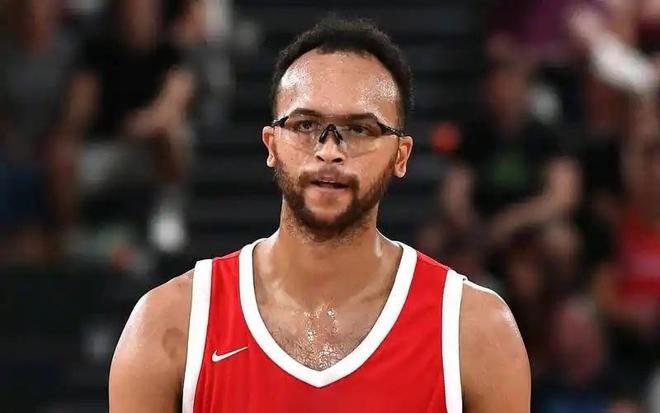 苏群透露归化内幕！李凯尔就一锤子买卖，以后不再给中国男篮打球