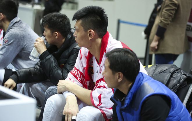 缺席亚洲杯！黎媒斥许钟豪撞伤阿拉基 广厦主力不打亚冠是对的？