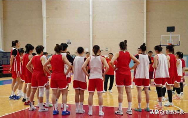 中国女篮热身赛名单出炉：韩旭王思静领衔 广东多人入选 李梦缺席