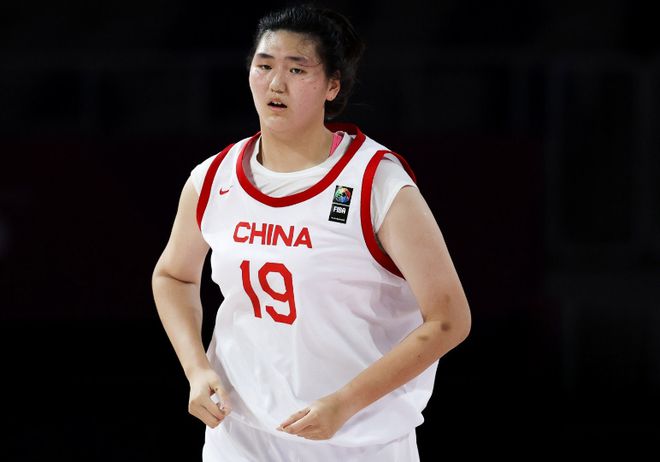 張子宇國家隊首秀：12分鐘18+7全隊最高分 統(tǒng)治內(nèi)線獲一致盛贊