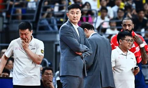 杜锋回应全运会阵容，具体名单仍未确定，若无伤病困扰阵容豪华！
