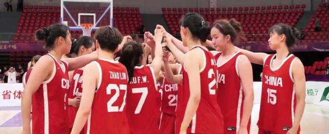 女篮四国赛-李雨汧17+5&5犯 中国女篮U19不敌拉脱维亚女篮U22