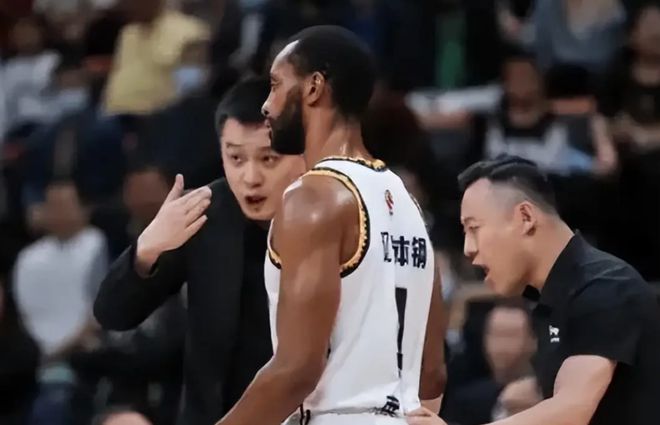 資金緊張，繼續(xù)賣人？北控盯上北方國手級后衛(wèi)，網(wǎng)友猜測是趙繼偉
