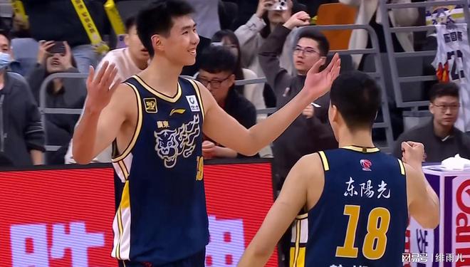 终于来了！男篮第一小前锋正式到位，将加盟广东队驰援杜锋！