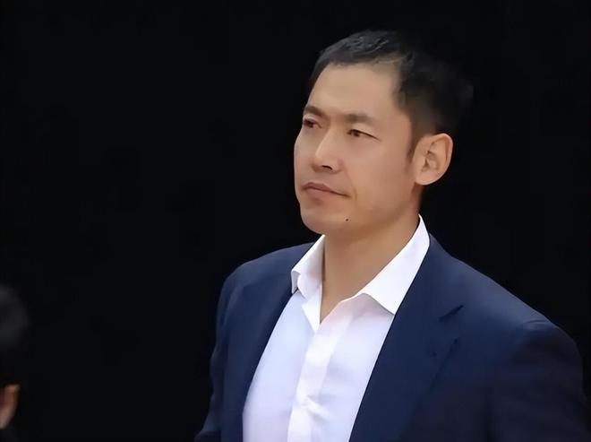从教练和老将开始，曝北控今夏将迎阵容巨变！预计会有多人离队