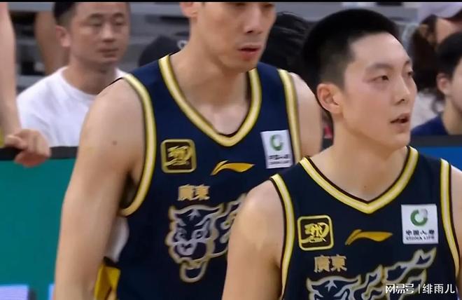 确认到位！广东锋线“新王炸”将驰援杜锋，保底能进总决赛了！