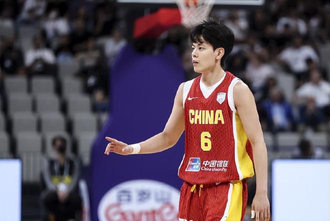 16分钟拿12+4+3+0失误！杨舒予三战33分势头正盛 成李梦接班人