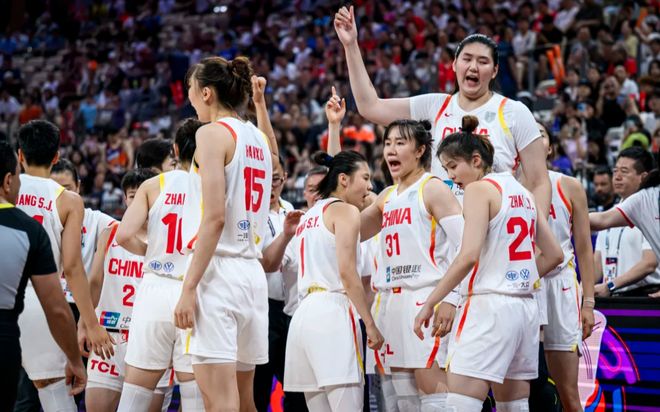 领先29分！中国女篮压制韩国，三分球10投7中，面对日本咋做不到