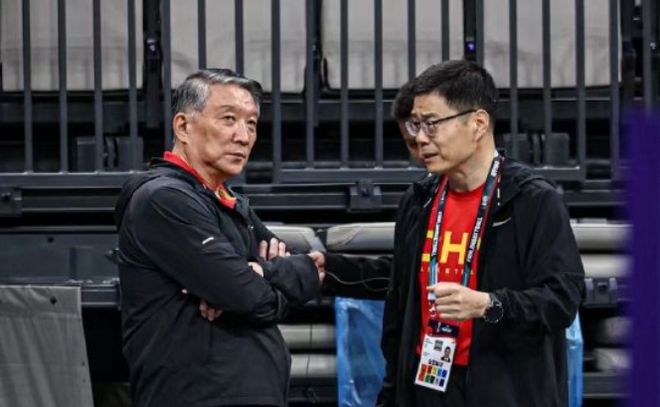 女篮亚洲杯季军赛将正常进行，中国篮协主席郭振明已抵达球场亲自督战