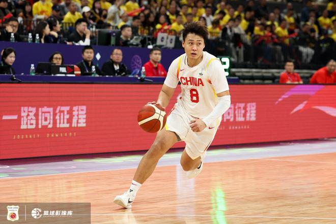 外线占优！中国男篮半场三分12中5 委内瑞拉则是6中2