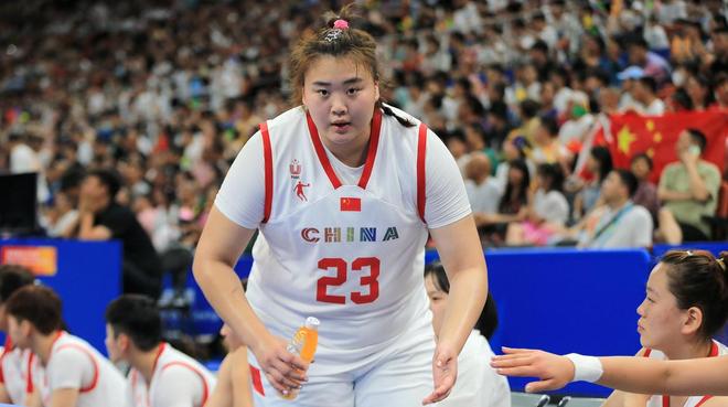中国女篮逆转波兰队！中国队一名球员独砍24分，3人得分上双