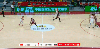 媒体人：王俊杰只是让4号位表现变得正常了 离真正打出高水平还远