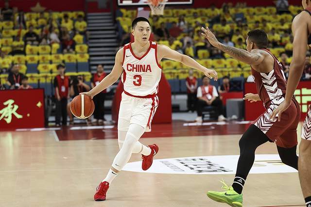 中国男篮28分大胜！4人表现满分3人手感不佳，三分投射成惊喜