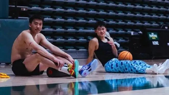 可替张镇麟！砍8+4，正负值全队第2高，球迷：男篮4号位答案