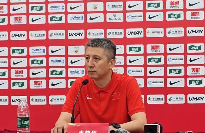 王俊杰8+3，命中记三分！郭士强：王俊杰融入球队速度惊人