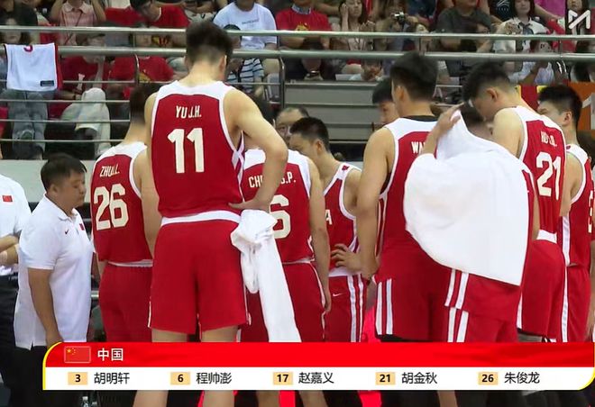 中国男篮双杀波黑！球员评价：仅3人表现出色，廖三宁狂送7次失误