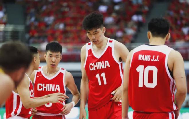 单场27次！居然还赢了！中国男篮啊...