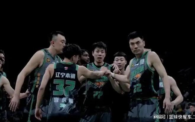 辽篮斗殴案最倒霉球员！惨遭山东4人围殴：挨揍后还将被篮协禁赛