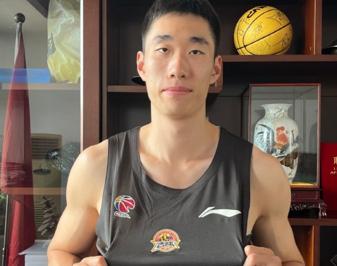 官宣：吉林男篮与新秀球员杨腾飞正式完成签约