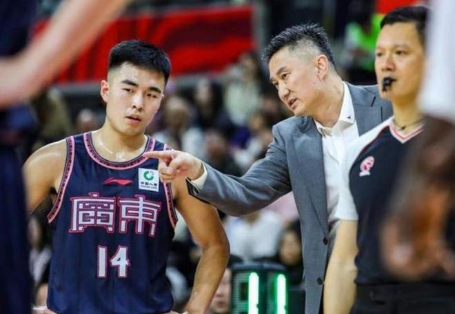 广东男篮续约张文逸一年，余嘉豪加盟西甲球队，王俊杰欲冲击NBA