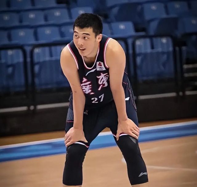 正式官宣！广东宏远内线大将离队，放弃大合同，主动走人
