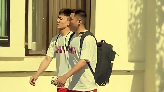 官宣！中国男篮14进12名单出炉！徐杰张宁落选并不意外，周琦缺席