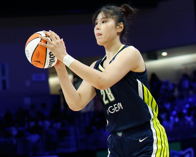 李月汝5中1仅3分：仅8分钟末节基本被弃用 飞翼遭狂热5连杀