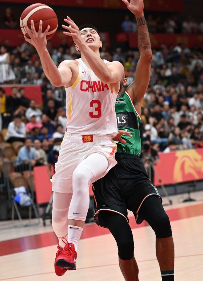 体坛午爆｜亚洲杯中国男篮今战沙特，福克斯4年顶薪续约马刺