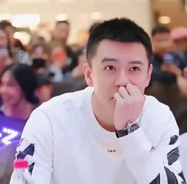 情义!杨鸣请禁赛张峻豪黄秋实吃全虾宴,鼓励他们塞翁失马焉知非福
