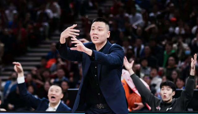 正式确定！上海男篮签约CBA顶级内线，携手王哲林，冲击总决赛