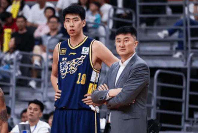 曝徐昕有意离开广东男篮，和杜锋矛盾是主要原因，已联系浙江男篮